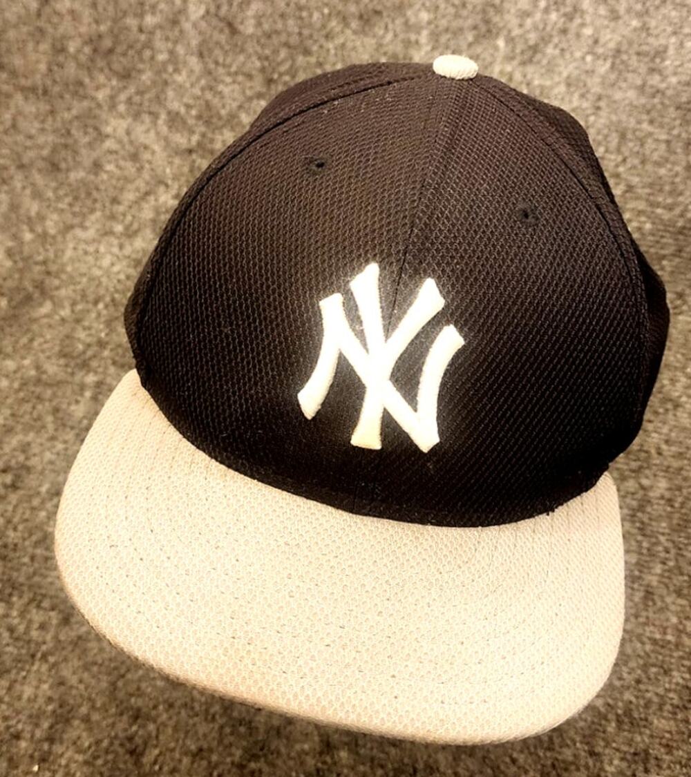 New Era 59FIFTY New York Yankees Fitted Hat Size 8 Black Tan Cap MLB